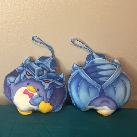 Tuxedo Sam x Obelisk The Tormentor McDonalds Yu-Gi-Oh x Hello Kitty. Lot of 2 - Picture 4 of 4